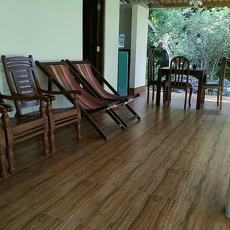 Top Rock Villa Unawatuna Luaran gambar